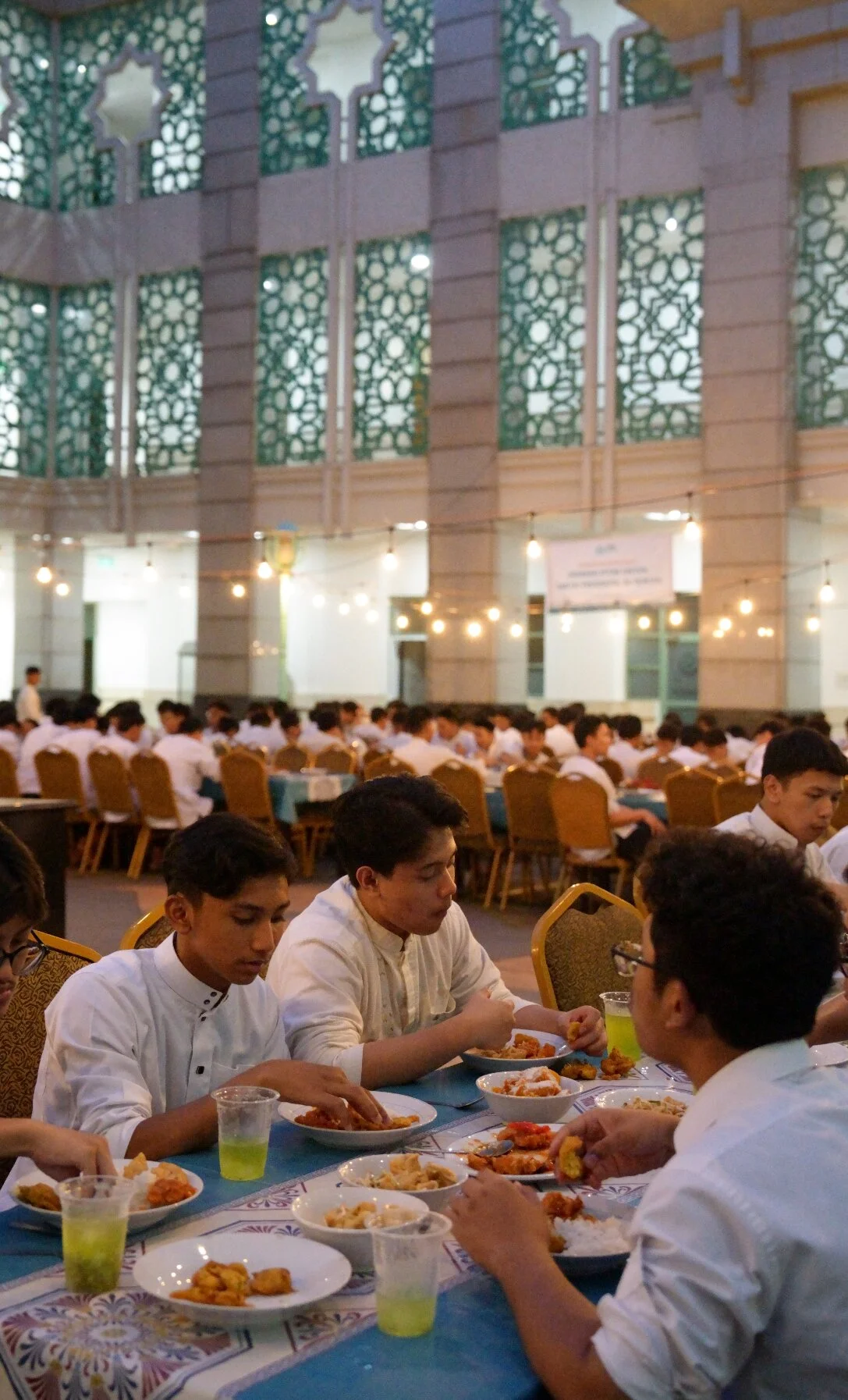 Foto 10 dari album Iftar Bersama Santri Tahfidz 2025